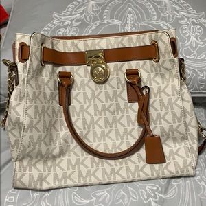 Michael kors purse